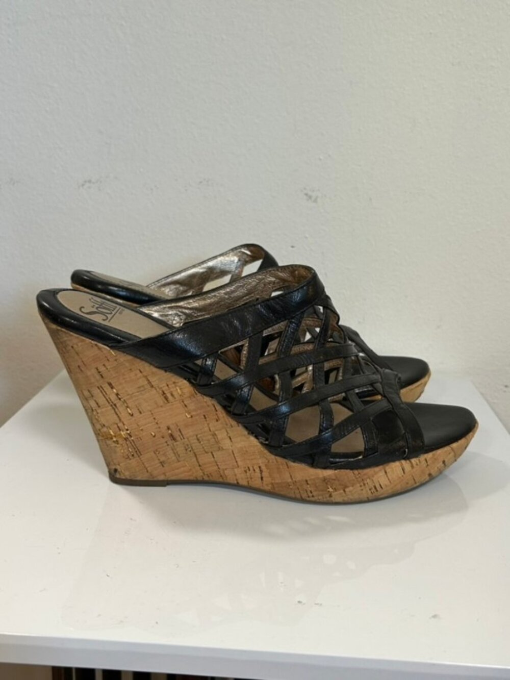 Sofft Wedge Strappy Black Sandals Platform Sz 11 EUC Elevated Basics Cute